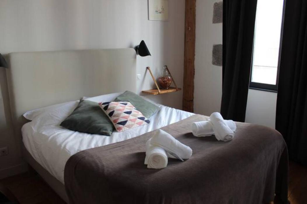 La Tour Gregoire Bed & Breakfast แคลร์มงต์-แฟร์รองด์ ภายนอก รูปภาพ