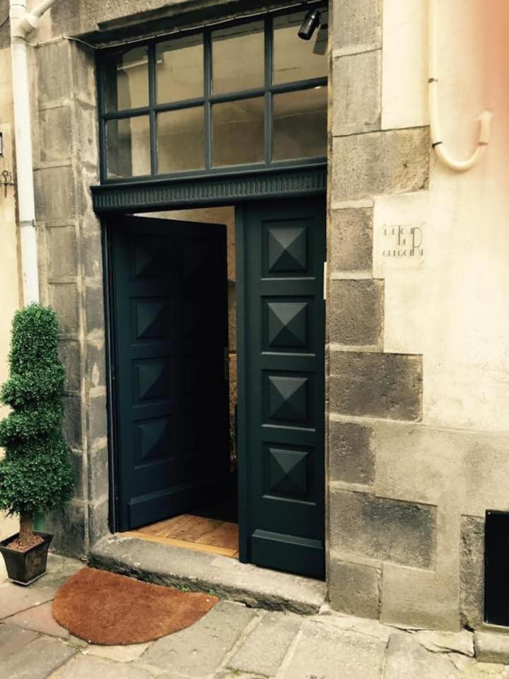 La Tour Gregoire Bed & Breakfast แคลร์มงต์-แฟร์รองด์ ภายนอก รูปภาพ