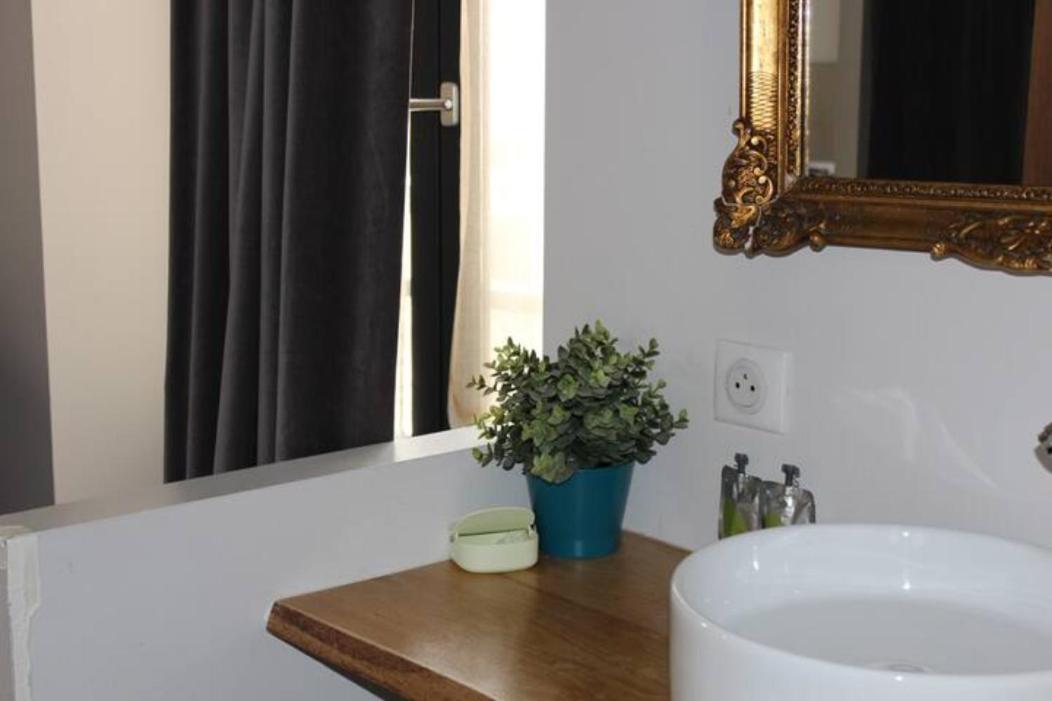La Tour Gregoire Bed & Breakfast แคลร์มงต์-แฟร์รองด์ ภายนอก รูปภาพ